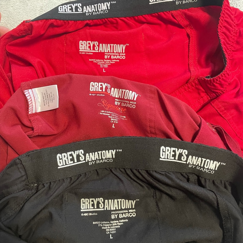 3/30 Grey’s Anatomy Scrub Pants